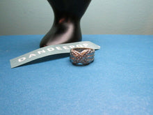 Load image into Gallery viewer, Vintage Silver X pattern Ring Size 8
