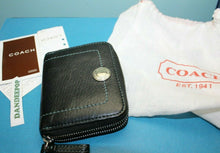 Load image into Gallery viewer, Coach Credit Card Case Zip Wallet SV Black With Dust Bag 6A18
