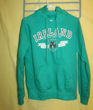 Load image into Gallery viewer, Green Ireland Celtic Nation Souvenir Sweatshirt Pullover Landodowne S/M
