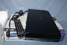 Load image into Gallery viewer, Samsung BD-FM59 Blu-ray Player
