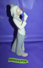 Load image into Gallery viewer, Fortunoff Casades Clown Porcelain Vintage Figurine Spain 189/39
