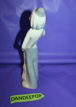 Load image into Gallery viewer, Fortunoff Casades Clown Porcelain Vintage Figurine Spain 189/39
