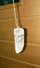 Load image into Gallery viewer, New York &amp; Company Crystal And Bead Pendant Lariat Gold Tone Necklace Jewelry
