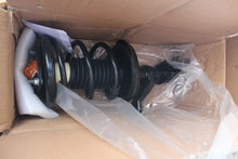 Load image into Gallery viewer, Pair Of Coil Spring Shock And Strut Left And Right For A Honda Civic 2003-05
