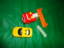 Load image into Gallery viewer, GeoTrax Fisher-Price Rail &amp; Road System Lift N Go Towing Set Toy set B4345
